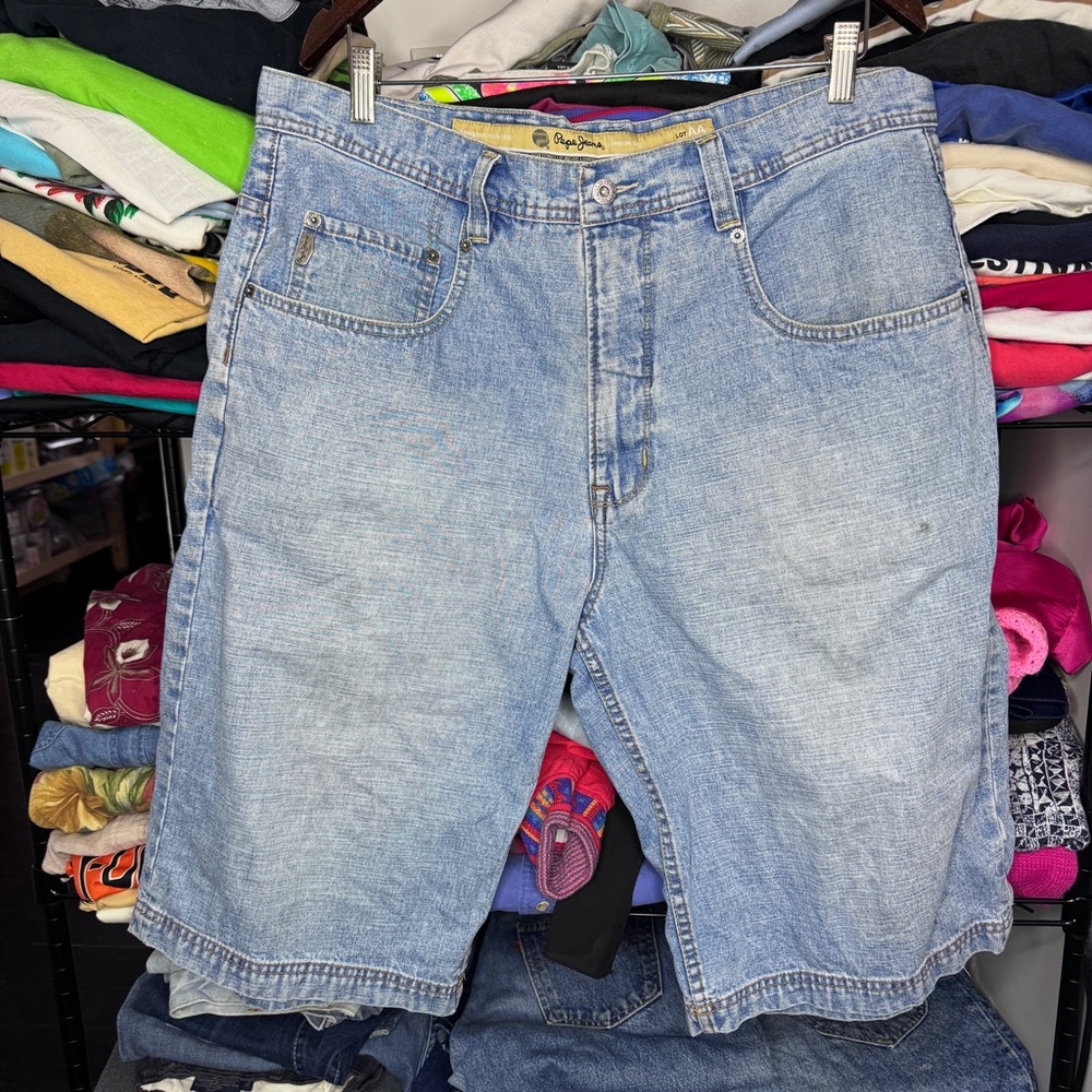 Vintage Pepe Jeans Y2K Baggy Light Wash Blue Skater Jean Shorts Sz 36